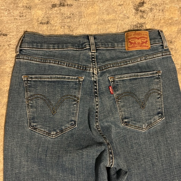 Levi Classic Boot Jeans - Picture 3 of 11